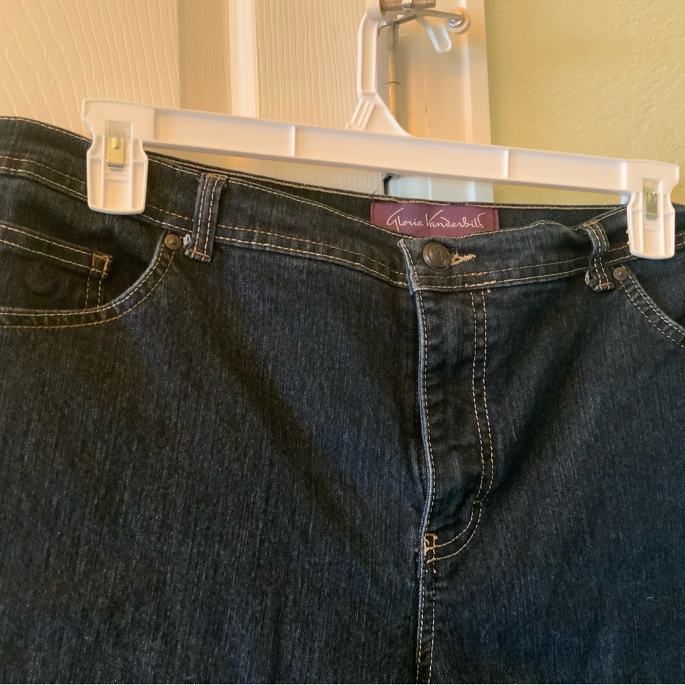 Gloria Vanderbilt Amanda Bermuda Dark Blue Denim Shorts - Picture 3 of 6